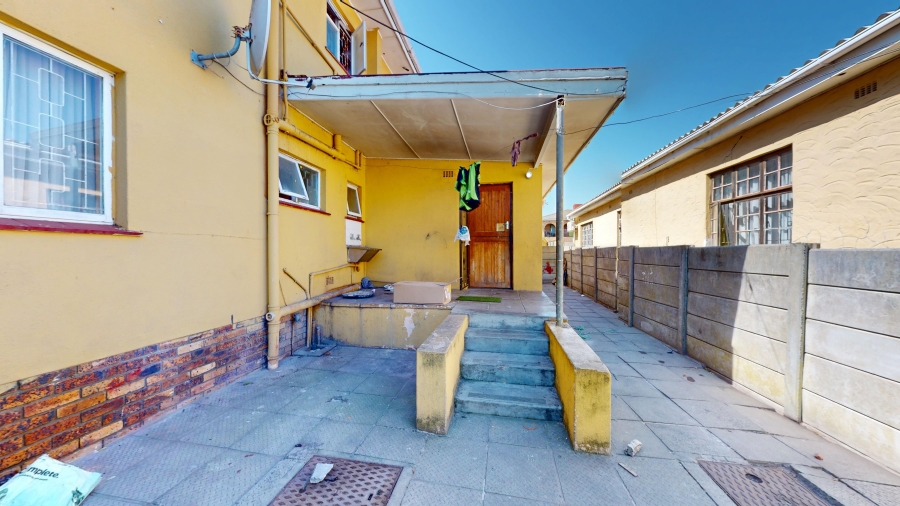 9 Bedroom Property for Sale in Firgrove Western Cape